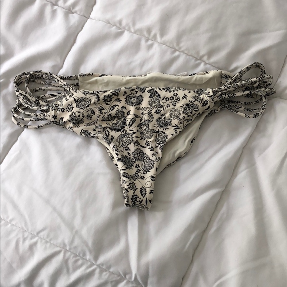 Boys and Arrow bikini bottom